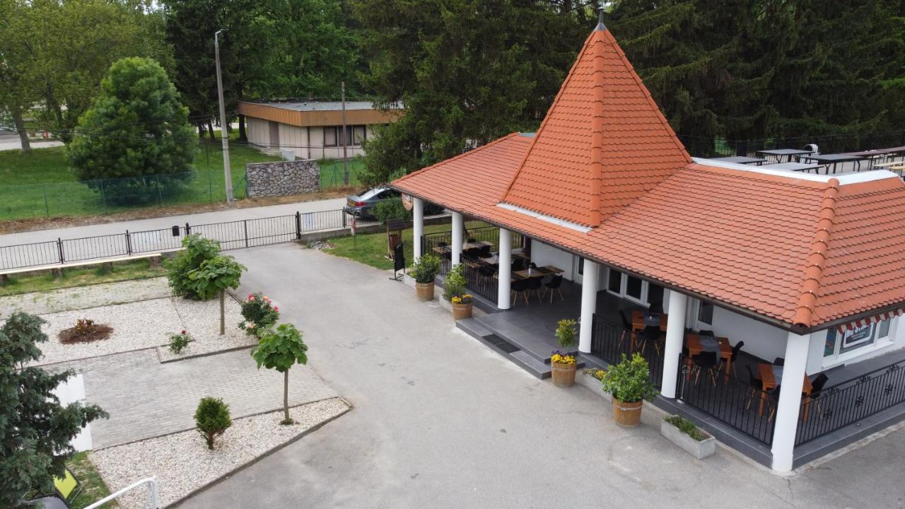 Hotel No Stress Panzio Harkány Exteriér fotografie
