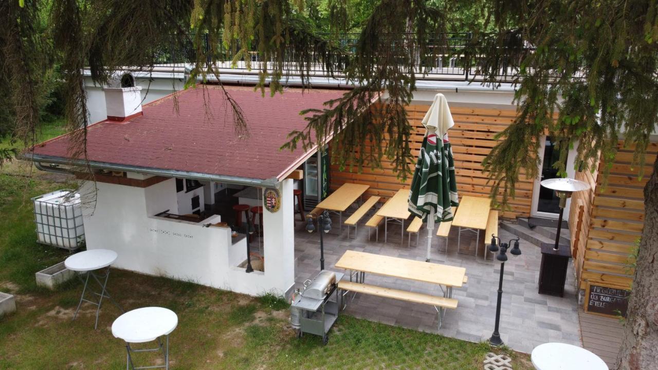 Hotel No Stress Panzio Harkány Exteriér fotografie
