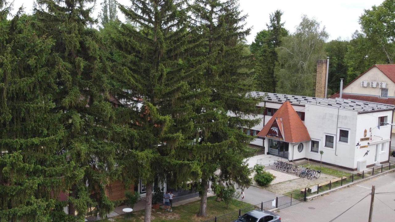 Hotel No Stress Panzio Harkány Exteriér fotografie